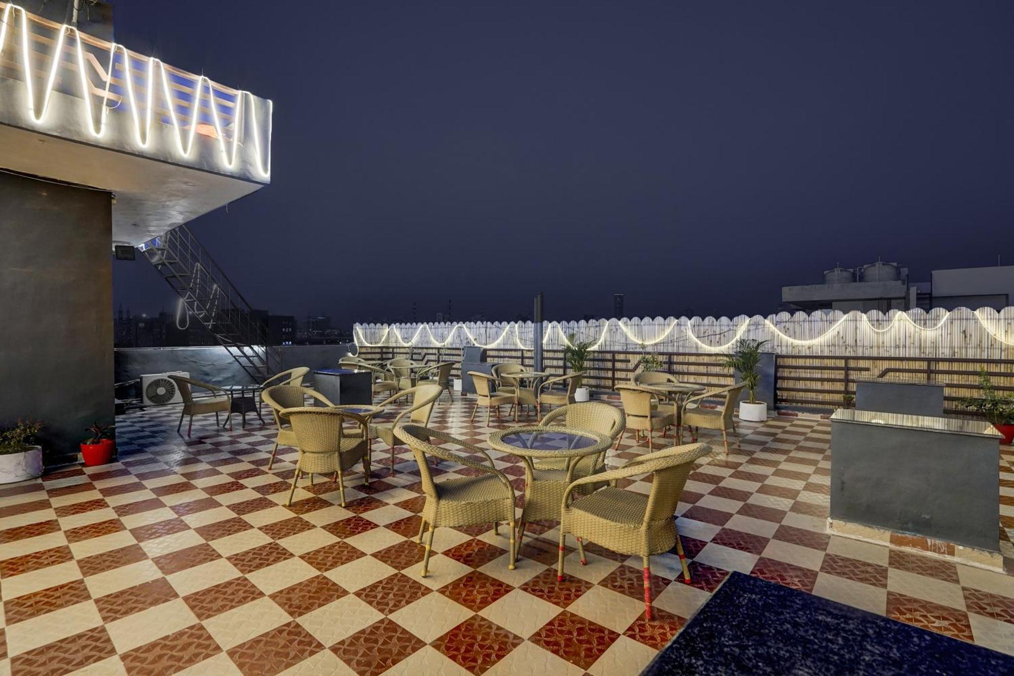 Townhouse Cloud Bay Ξενοδοχείο Γκουργκάον Εξωτερικό φωτογραφία