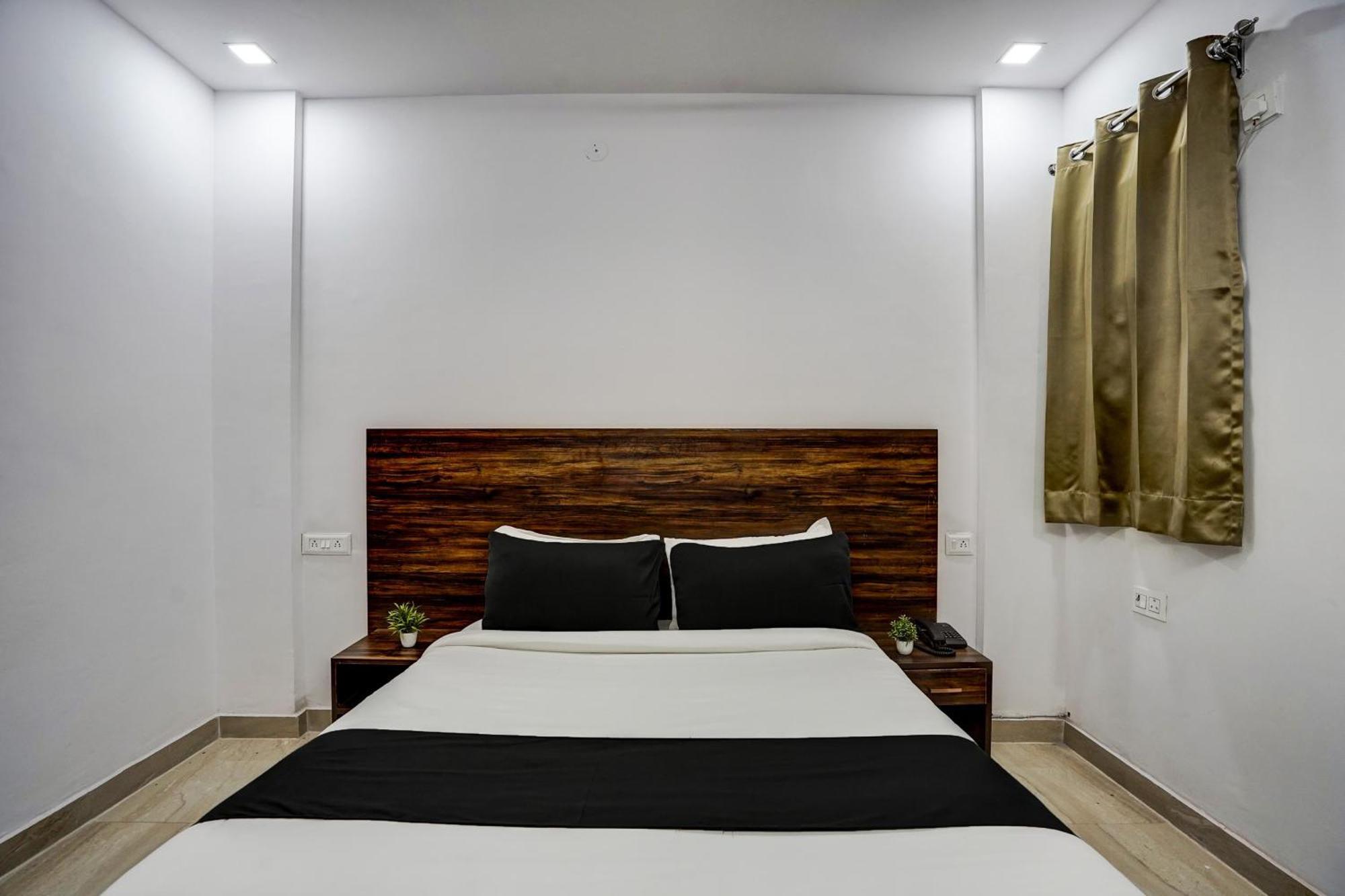 Townhouse Cloud Bay Ξενοδοχείο Γκουργκάον Εξωτερικό φωτογραφία