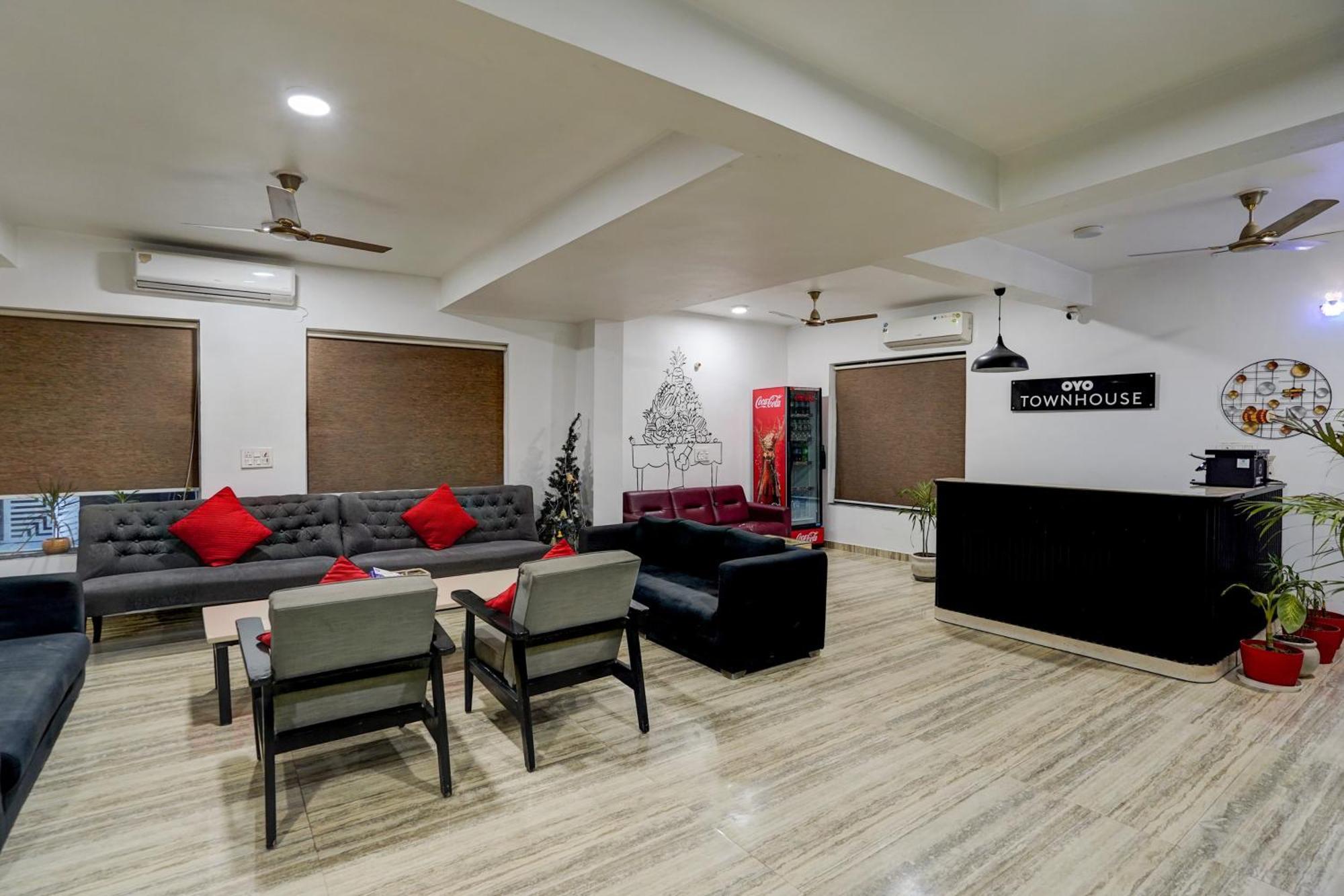 Townhouse Cloud Bay Ξενοδοχείο Γκουργκάον Εξωτερικό φωτογραφία