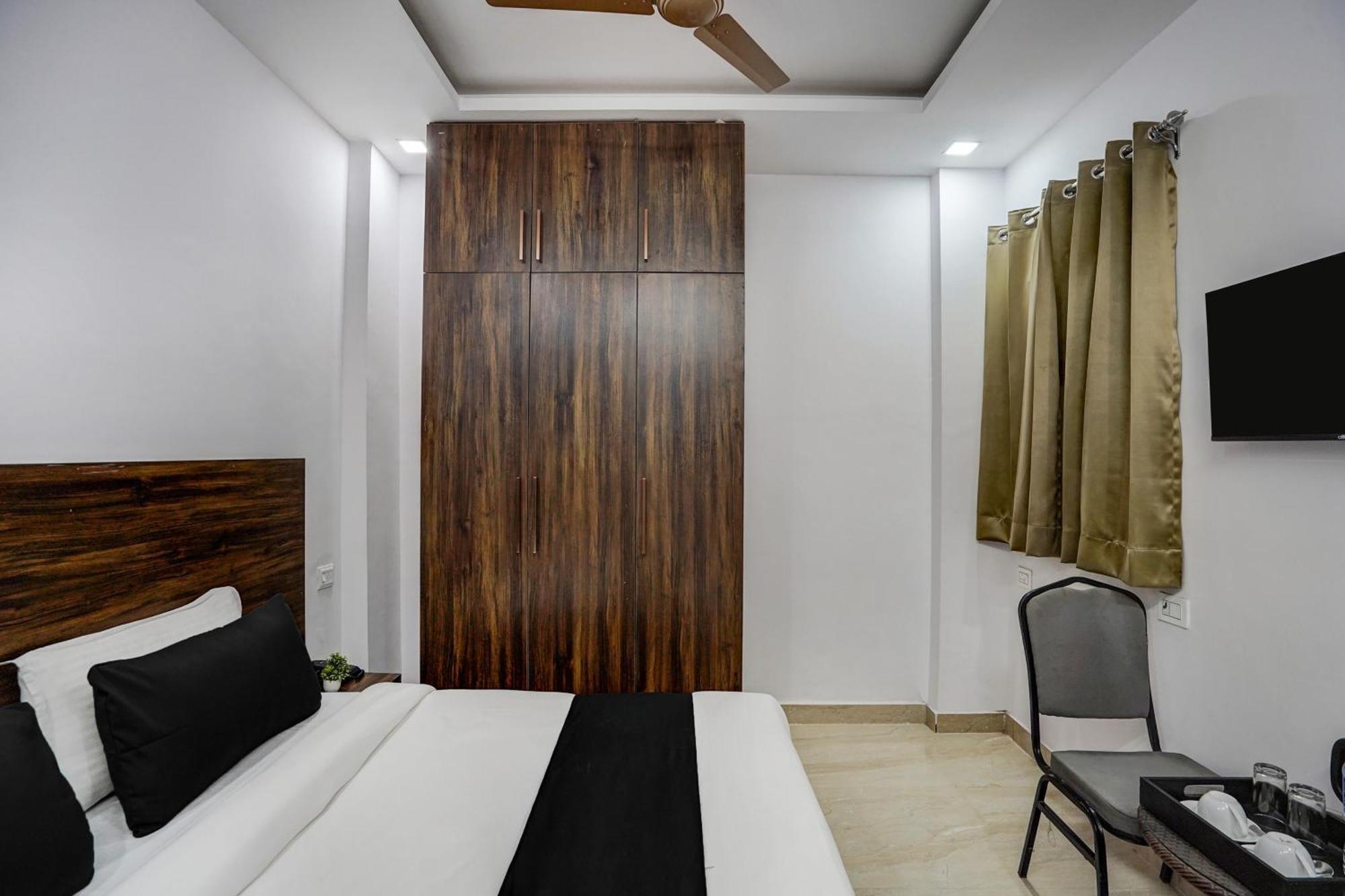 Townhouse Cloud Bay Ξενοδοχείο Γκουργκάον Εξωτερικό φωτογραφία