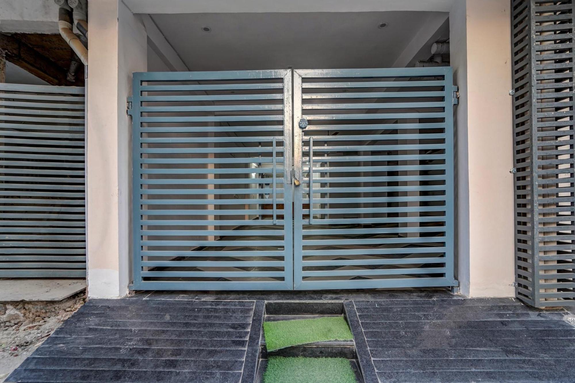 Townhouse Cloud Bay Ξενοδοχείο Γκουργκάον Εξωτερικό φωτογραφία