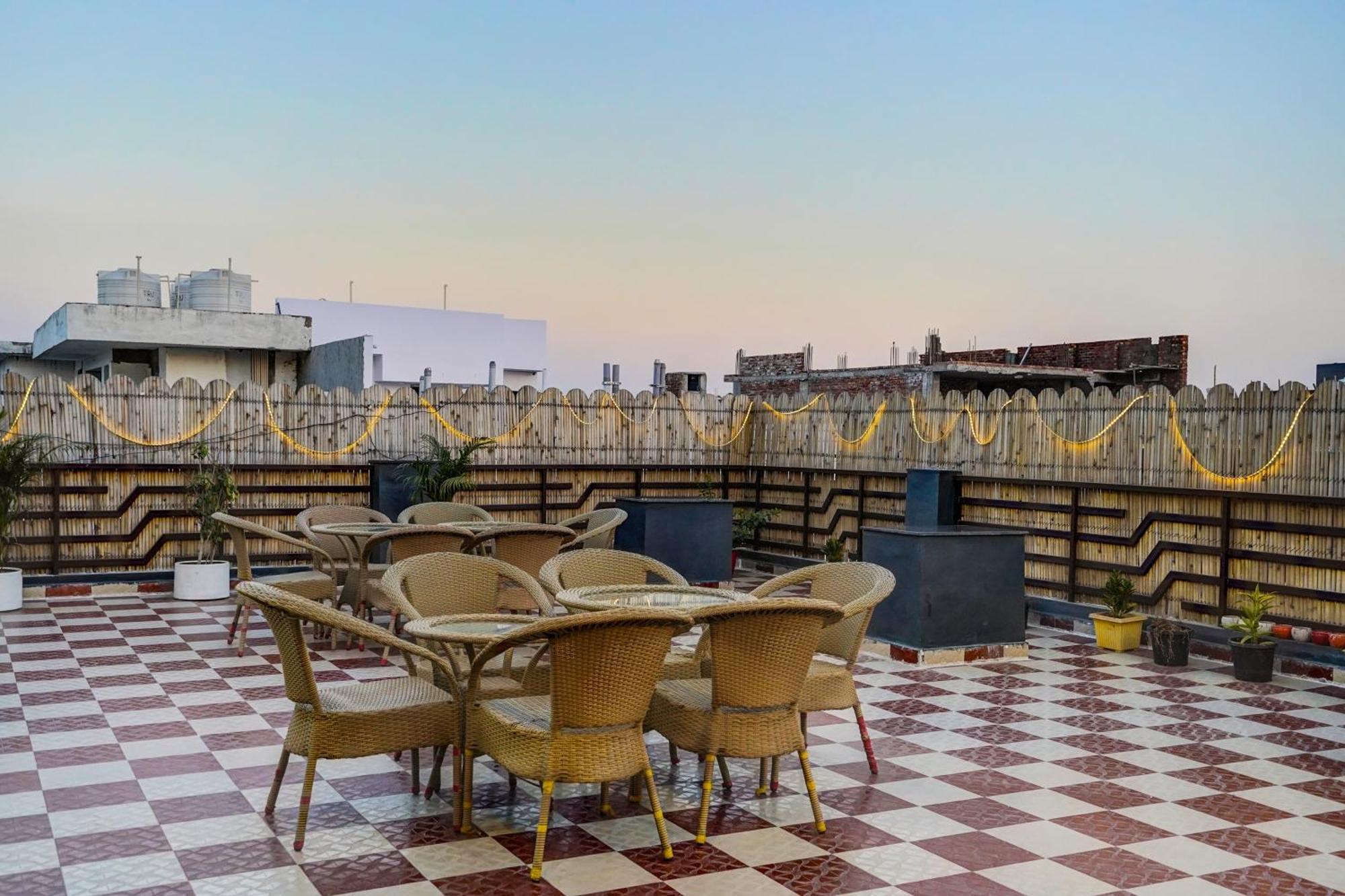 Townhouse Cloud Bay Ξενοδοχείο Γκουργκάον Εξωτερικό φωτογραφία