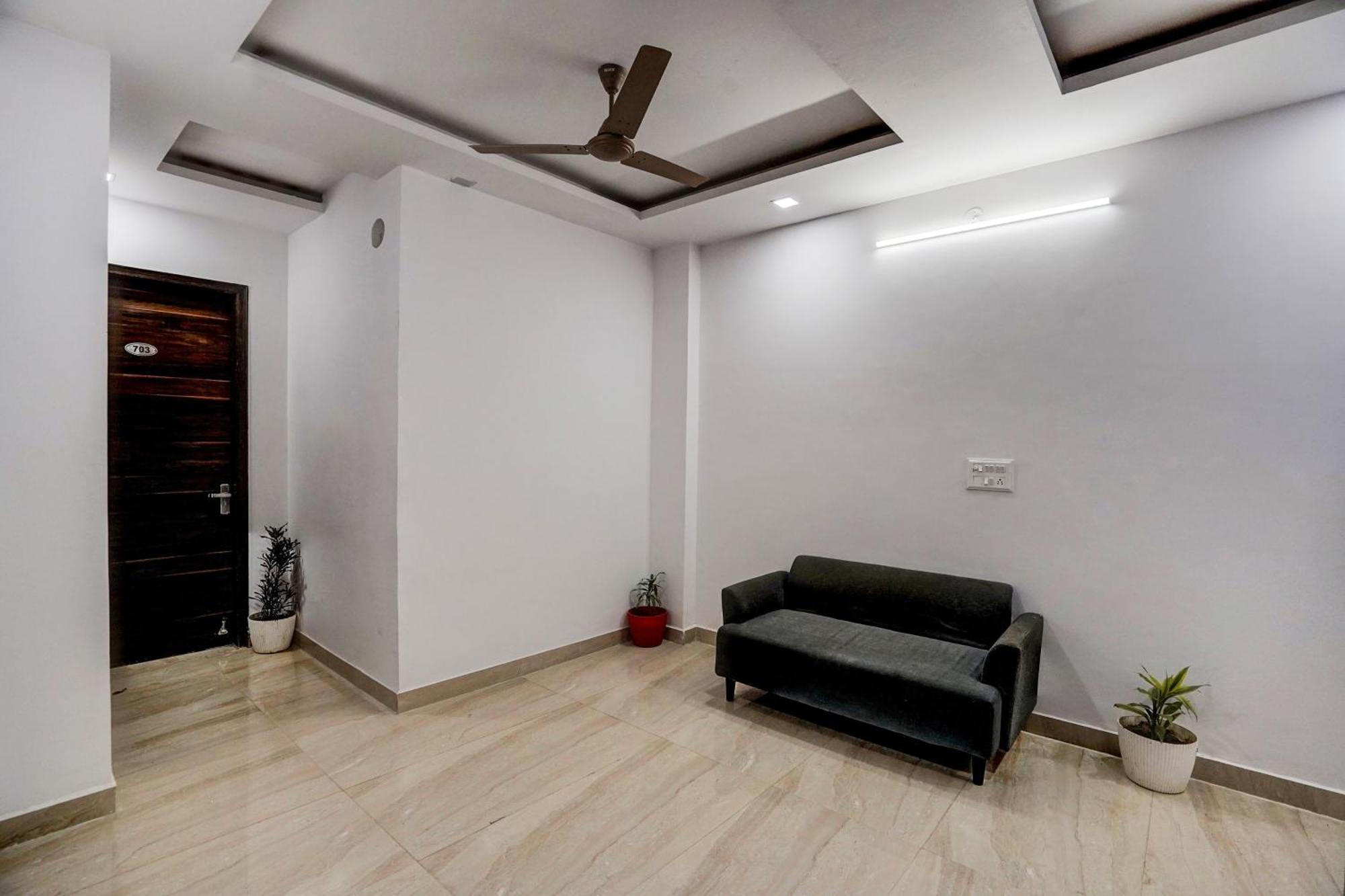 Townhouse Cloud Bay Ξενοδοχείο Γκουργκάον Εξωτερικό φωτογραφία