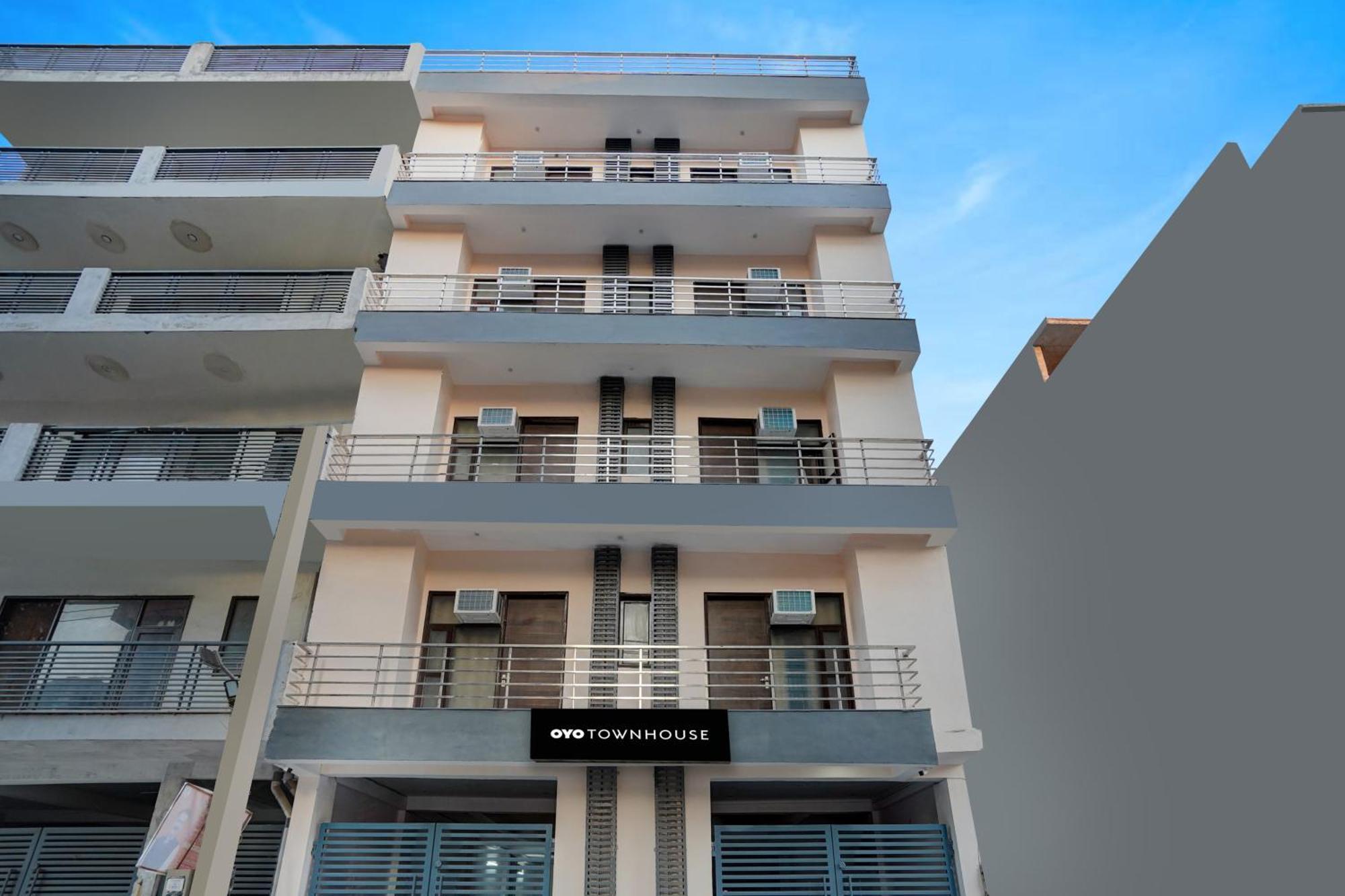 Townhouse Cloud Bay Ξενοδοχείο Γκουργκάον Εξωτερικό φωτογραφία